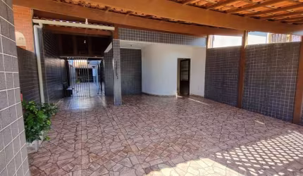 Casa à venda em Mongaguá/SP