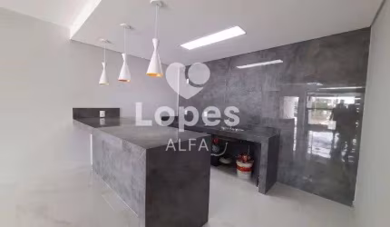 Casa dos sonhos no bairro Ibiapaba! 3 dormitórios, um suíte, ampla sala e espaço versátil para eventos