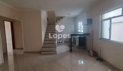 Cobertura Aconchegante: Com 3 Dormitórios, sendo um suíte, Churrasqueira e uma Vaga