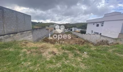 Lote de 1000 m² em Condomínio de Alto Padrão – Segurança e Qualidade de Vida