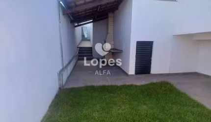 Linda Casa à Venda no Residencial Imperial – 3 Quartos, Área Gourmet