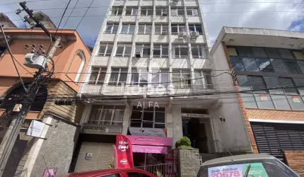 Grande Oportunidade! Sala comercial à venda no Centro de Barbacena