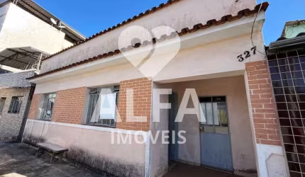 Casa Antiga à Venda no Bairro Grogotó — Excelente Localização para Reforma ou Investimento
