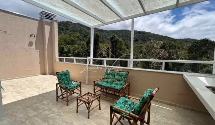 COBERTURA DUPLEX COM 03 DORMITÓRIOS MOBILIADA NA PRAIA DAS TONINHAS
