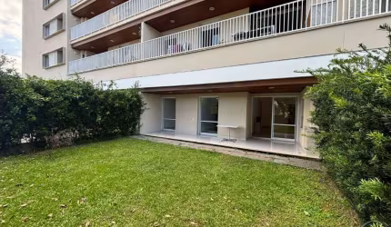 Apartamento Garden com 02 dormitórios no Itaguá em Ubatuba