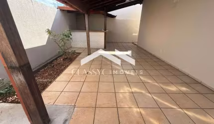 Casa com 3 quartos para alugar no Vigilato Pereira, Uberlândia  por R$ 4.000