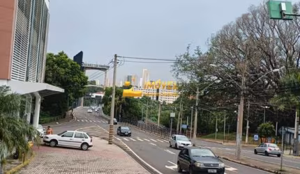 Ponto comercial com 4 salas à venda no São Luiz, Piracicaba  por R$ 1.400.000