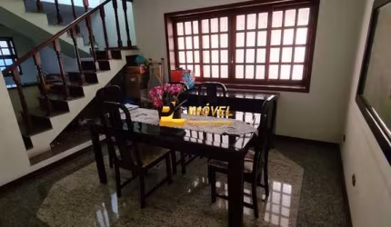 Casa com 3 quartos à venda no Jardim Monumento, Piracicaba  por R$ 750.000
