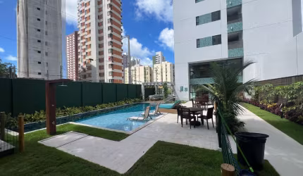 Apartamento em Candeias - 300 metros da Praia.