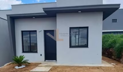Casa para Venda em Indaiatuba, Jardim das Araras, 2 dormitórios, 1 suíte, 2 banheiros, 2 vagas
