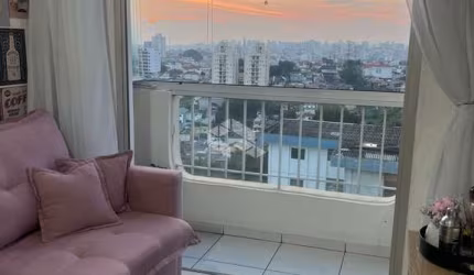 Apartamento na Vila Paiva com 1 dormitório e 1 vaga.