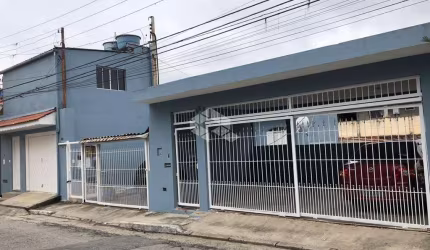 Casa na Vila Medeiros com 9 dormitórios e 5 vagas de garagem