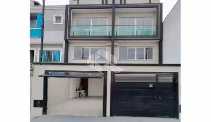 Sobrado a venda  Parada Inglesa com 3 suiten e 3 vagas