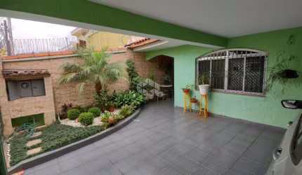 Sobrado com 3 dormitórios, 1 suite e 3 vagas em Vila Isolina Mazzei