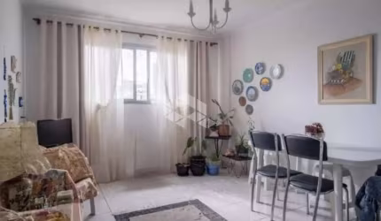 Apartamento à venda no Edifício Duas Rosas - 2 dormitórios, reformado, ao lado do metrô Tucuruvi