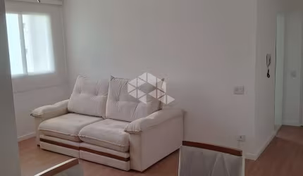 Apartamento reformado à venda com 70m² - 2 dormitórios, sala ampla e lazer completo