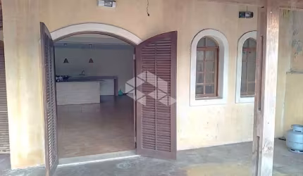 Sobrado à venda com 250m², 3 quartos e 2 vagas