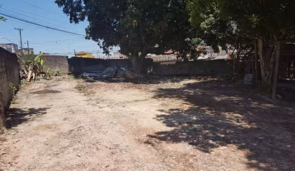 Terreno 503m² todo murado, pronto para construir, a 700 metros da estação Varginha