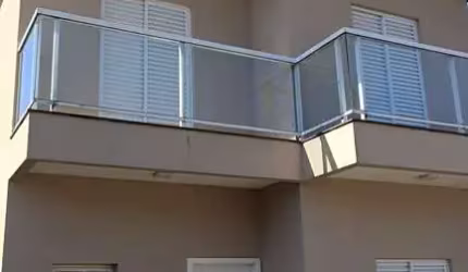 Sobrado c/ 4 dorms sendo 1 suíte 3 vagas de garagem