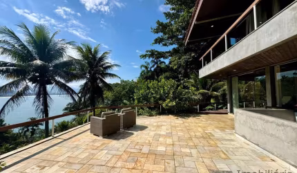 Casa paradisíaca nas pontas das Toninhas com vista espetacular