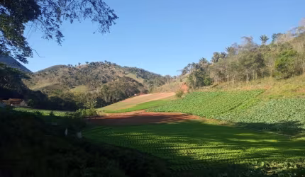 Sítio para Venda em Teresópolis, Vale Alpino, 5 dormitórios, 2 banheiros, 10 vagas