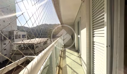 Apartamento a meia quadra da praia em Santos codigo: 67734