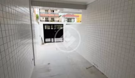 Casa sobreposta com quintal  NOVA! codigo: 103349