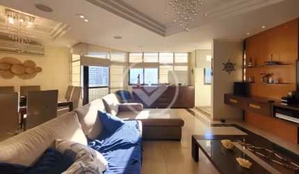Apartamento reformado a uma quadra da praia na Pompéia em Santos codigo: 80799