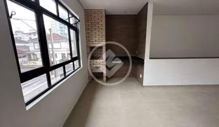 Casa Sobreposta Alta, 2 dormitórios (2 suítes), 80m², sala ampla com espaço gourmet com churrasqueira codigo: 102097