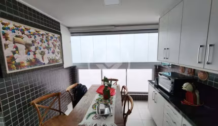 Apartamento duplex com 03 suítes, mobiliado a apenas uma quadra do Bairro do Gonzaga e uma quadra do Mar. codigo: 102668