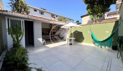 Linda casa com quintal na Vila Belmiro em Santos codigo: 68073