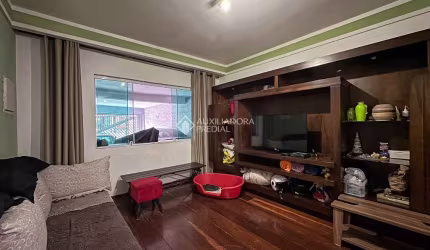 Casa com 3 quartos à venda na Rua Vicente Galafassi, 523, Nova Petrópolis, São Bernardo do Campo, 270 m2 por R$ 1.117.000