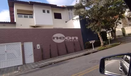 Casa em condomínio fechado com 3 quartos à venda na Rua Vicente Galafassi, 53, Nova Petrópolis, São Bernardo do Campo, 345 m2 por R$ 1.500.000