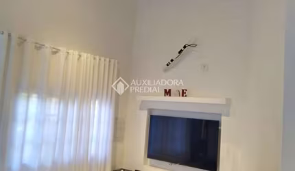 Casa em condomínio fechado com 3 quartos à venda na Jabota, 409, Vitória Régia, Atibaia, 203 m2 por R$ 590.000