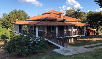 Fazenda à venda na CARLOS AFFONSO NICOLIELLO, 255, Jardim Maracanã, Atibaia, 200 m2 por R$ 960.000