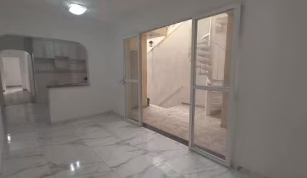 Casa em condomínio fechado com 4 quartos à venda na Avenida Isaac Aizemberg, 252, Independência, São Bernardo do Campo, 180 m2 por R$ 680.000