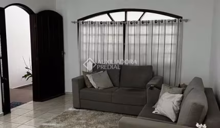 Casa com 3 quartos à venda na Rua Jaracatiá, 409, Alves Dias, São Bernardo do Campo, 188 m2 por R$ 580.000