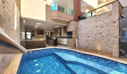 Casa com 3 quartos à venda na Rua Lupicínio Rodrigues, 38, Jordanópolis, São Bernardo do Campo, 217 m2 por R$ 1.150.000