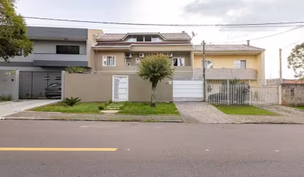 Sobrado para Venda em Curitiba, Xaxim, 3 dormitórios, 2 suítes, 4 banheiros, 3 vagas