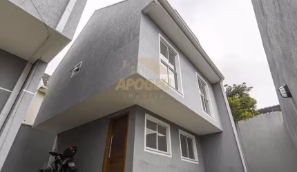 Sobrado para Venda em Curitiba, Xaxim, 3 dormitórios, 1 suíte, 2 banheiros, 2 vagas