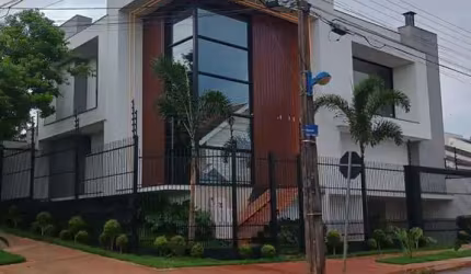 Sobrado à Venda no Jardim Iguaçu - Maringá/PR R$ 1.950.000,00