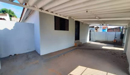 Casa para Locação em Araçatuba, NOVO UMUARAMA, 3 dormitórios, 1 banheiro, 1 vaga