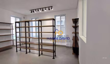 Casa comercial impecável e pronta p/ Pet Shop e clínica veterinária