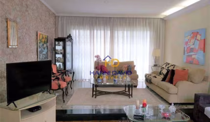 Aceita permuta !!! Excelente casa térrea de 186m ² com 3 dormitórios sendo 1 suíte e 3 vagas !!!! Área nobre da Vila Mariana !!!! Confira !!!