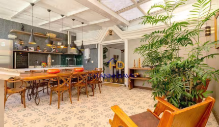 Casa em condomínio - Espaço gourmet e Jacuzzi - Jardim da Saúde.