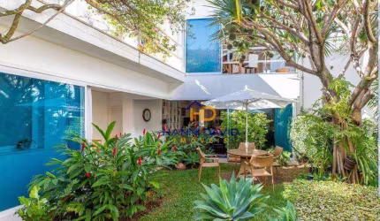 Localização excepcional na esquina da Groenlândia com a Veneza. Jardim  Paulista
