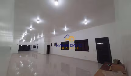 Linda Loja comercial toda Reformada  com uma linda Iluminação 230m² próximo do metrô santa Cruz.