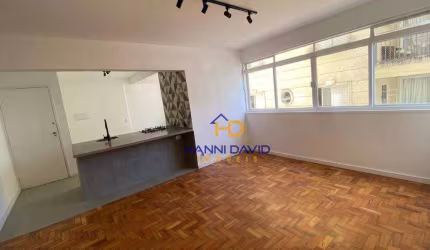 Apartamento A venda reformado  na vila Mariana 3 dormitórios 1 suíte 1 vaga cozinha americana  Metrô Ana Rosa 10 m a pé para Ibirapuera SP.