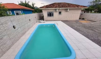 Imóvel 2 quartos, Praia do Sonho com Piscina - Palhoça - SC