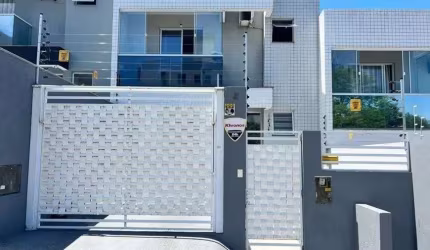 Sobrado 2 dormitórios- Serraria - São José